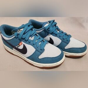Nike Kids Teal and White Sneakers
